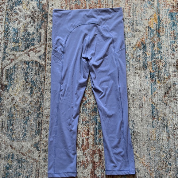 Athleta Ultimate Stash- Pocket Capri Lavender Leggings - Picture 2 of 8